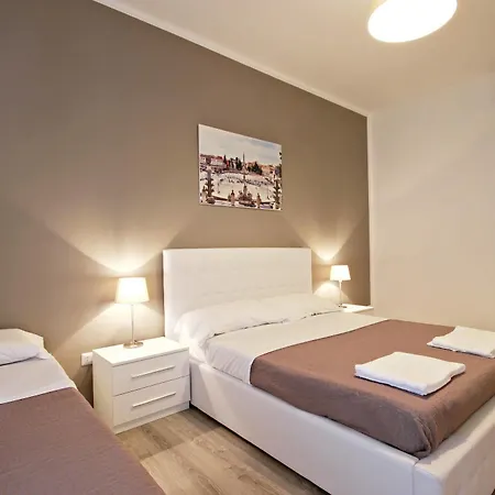 Le Piazze Di Roma Bed & Breakfast Exterior photo