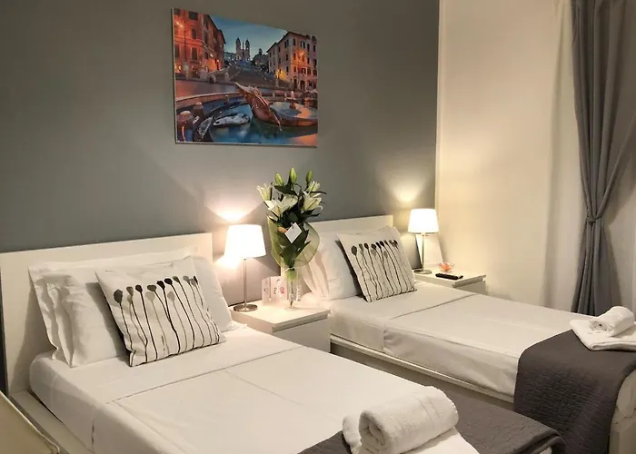 Le Piazze Di Roma